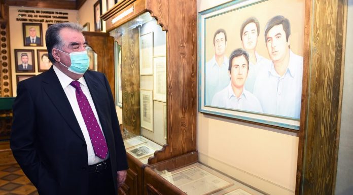 Ифтитоҳи Осорхонаи Пешвои миллат дар Донишгоҳи миллии Тоҷикистон