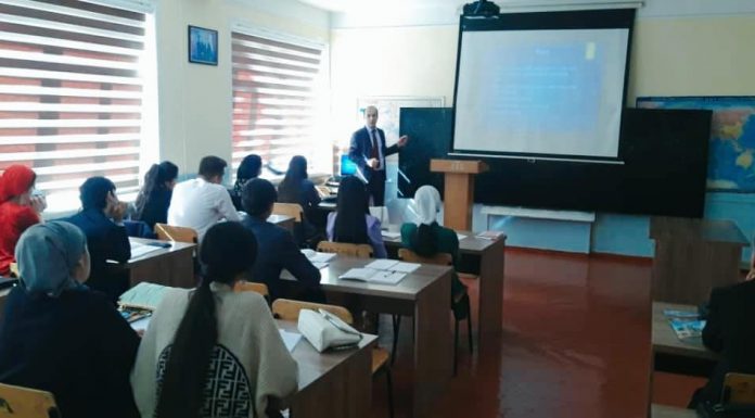 ДАРСИ КУШОДИ УСТОДИ КАФЕДРАИ МУТОЛИОТИ ШАРҚ