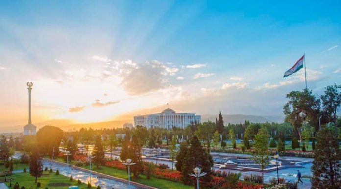 ДИПЛОМАТИЯИ ДУШАНБЕ: ДАСТОВАРД ВА ДУРНАМО