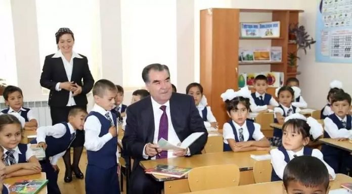 НАҚШИ ОМӮЗГОРОНИ МУАССИСАҲОИ ТАҲСИЛОТИ ОЛИИ ТОҶИКИСТОН ДАР ТАЙЁР НАМУДАНИ МУТАХАССИСОНИ САМТИ МУНОСИБАТҲОИ БАЙНАЛХАЛҚӢ