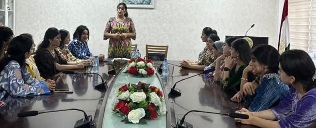 ВОХӮРИИ БАХШИ КОР БО ДУХТАРОН ВА ЗАНОНИ ДМТ БО ДОНИШҶӮДУХТАРОНИ ФАКУЛТЕТИ МУНОСИБАТҲОИ БАЙНАЛХАЛҚӢ