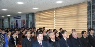 Тамошои дастаҷамъонаи пахши мустақими Паёми Асосгузори сулҳу ваҳдати миллӣ-Пешвои миллат, Президенти Ҷумҳурии Тоҷикистон муҳтарам Эмомалӣ Раҳмон дар факултети муносибатҳои байнлахалқии ДМТ